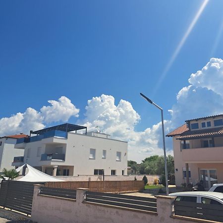 Peroj 100 C Apartment Exterior photo